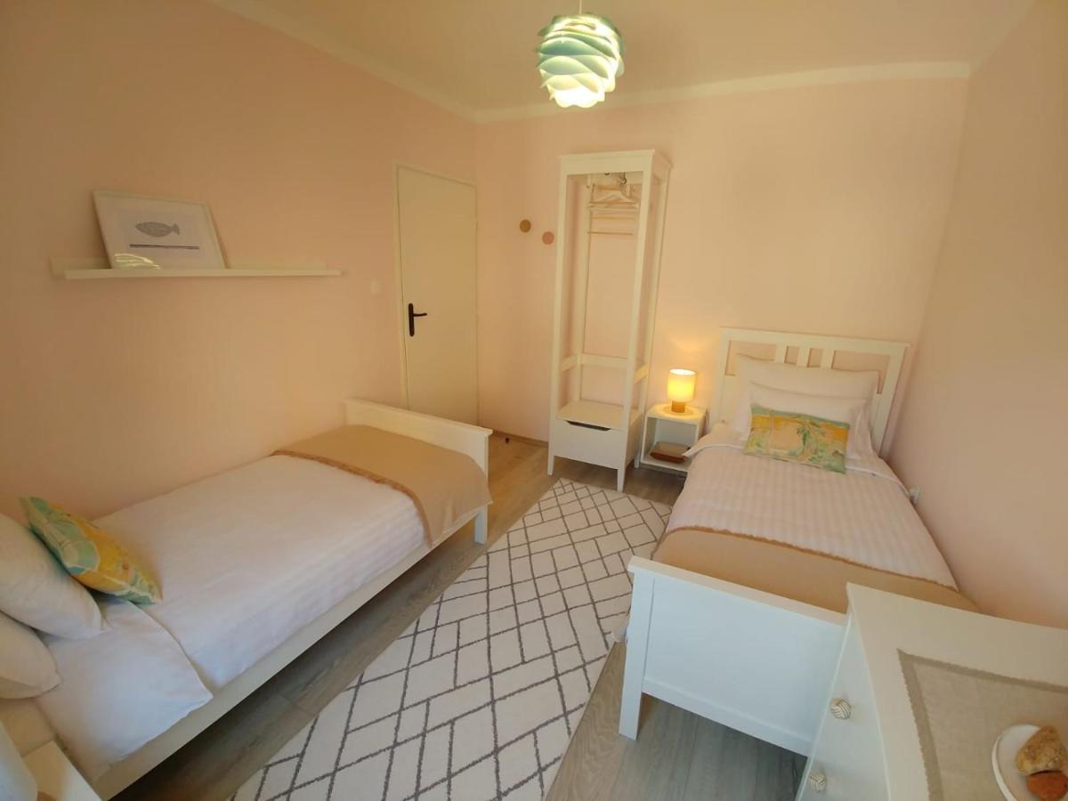 Apartment Axelle 50 Meters To The Beach Banjole Eksteriør billede